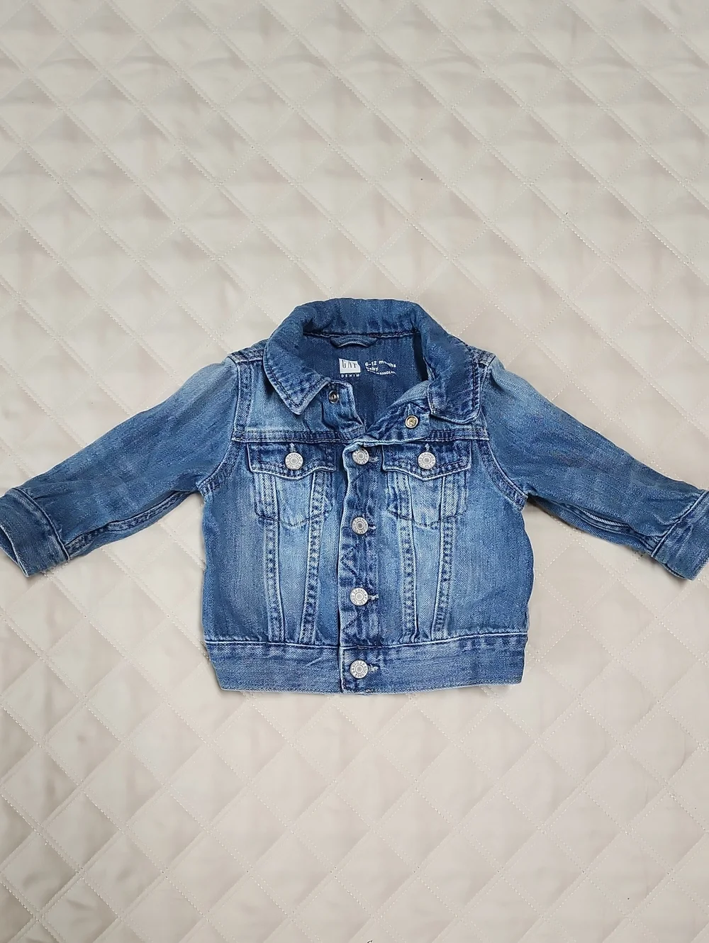 Gap Denim Blue Jacket Infant 6-12 months snap closure